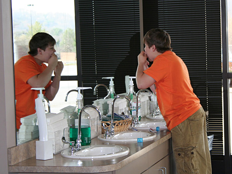 Brushing and flossing station